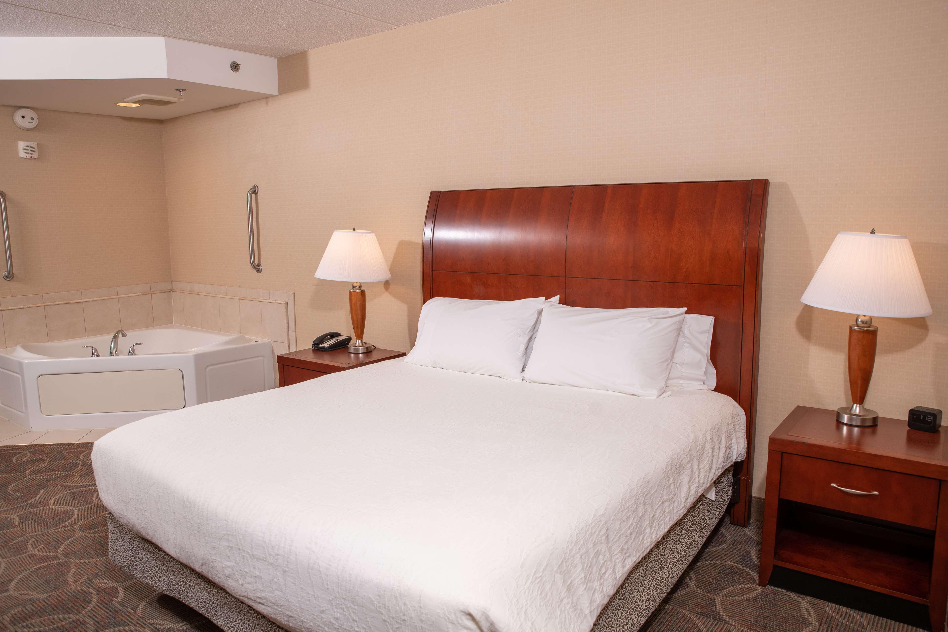 Hilton Garden Inn Erie Kearsarge Exterior foto