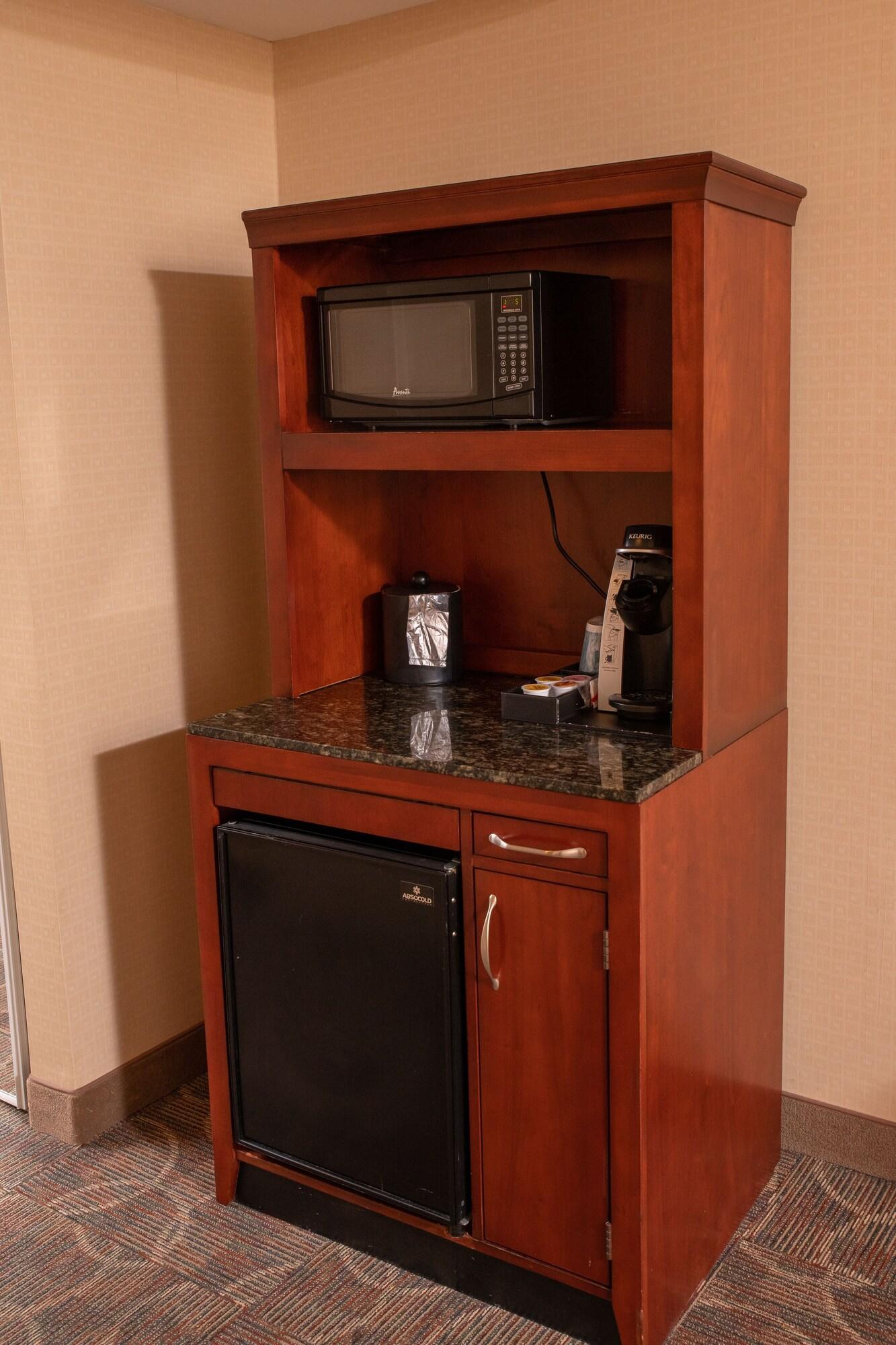 Hilton Garden Inn Erie Kearsarge Exterior foto